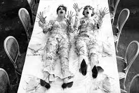 Scene from The Jester and the Queen (1987, dir. Věra Chytilová)